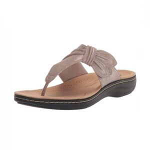 NWT Clarks Taupe Metallic Laurieann Rae Flat Sandal